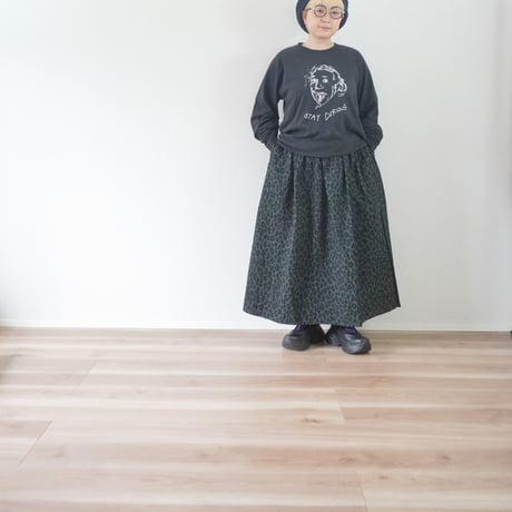 ＊ユニセックス＊[THRIFTY LOOK / スリフティルック] "STAY CURIOUS" RAGLAN CREW SWEAT/ブラック