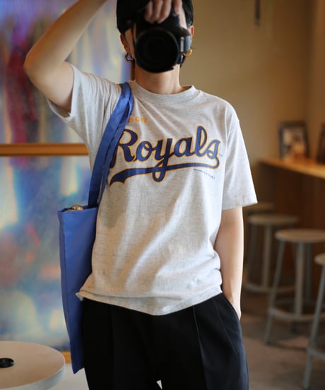 【USED】 USA製 90’s JERZEES / “Kansas City Royals” プリントTシャツ (ユニセックス)