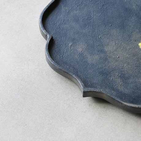 svale furniture/三木達也   稜花皿Φ280　〇蒔地白漆　  svf‐67