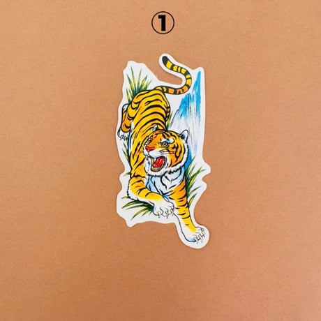 トラ 虎 シール 草の中 Lサイズ  TIGER STICKER LARGE SIZE