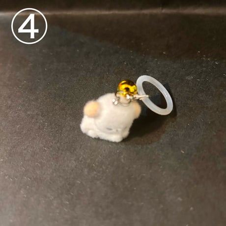 寝転びわんちゃんチャーム　Lying-down puppy charm