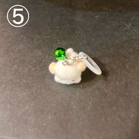 寝転びわんちゃんチャーム　Lying-down puppy charm