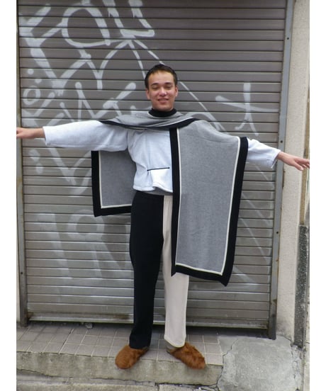BIG SQUARE KNIT STOLE