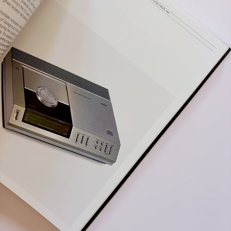 HI-FI: THE HISTORY OF HIGH-END AUDIO DESIGN