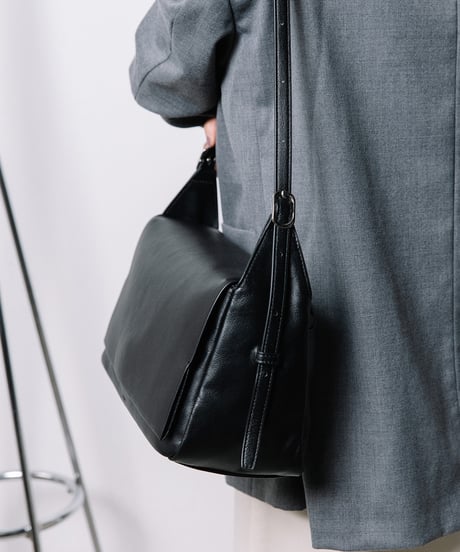 【B-26418】BEAURE FLAP WIDE SHOULDER BAG｜フラップ ワイド ショルダーバッグ