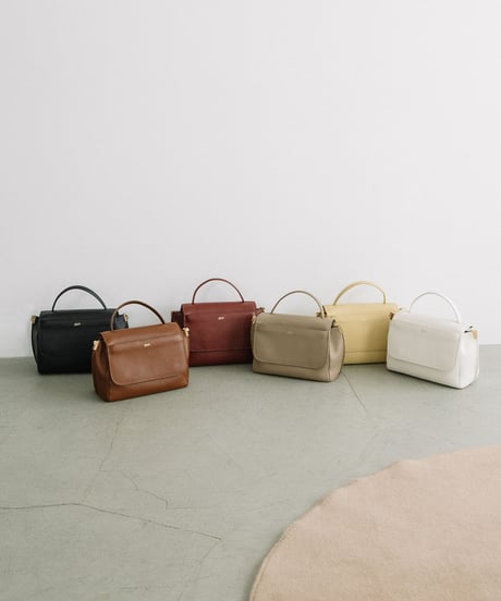 【B-26330】BEAURE カウレザー フラップ 2WAYバッグ