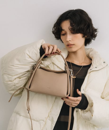 【B-26304】BEAURE カウレザー ミニハンドル 2WAYバッグ