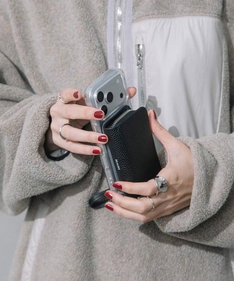 【B-26300】BEAURE  MagSafe対応 ストラップ付き カウレザー ミニウォレット