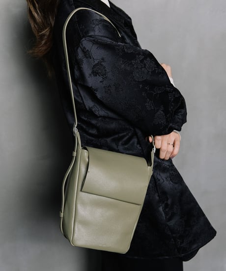 【B-26417】BEAURE FLAP COMPACT SHOULDER BAG｜フラップ コンパクト ショルダーバッグ
