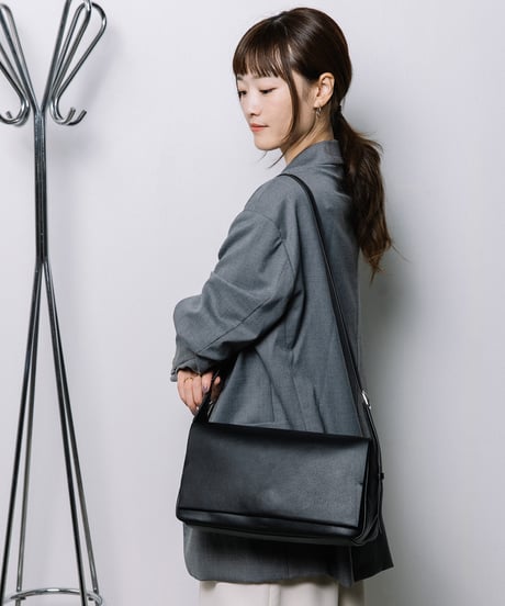 【B-26418】BEAURE FLAP WIDE SHOULDER BAG｜フラップ ワイド ショルダーバッグ