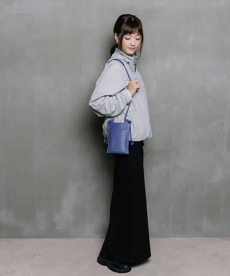 【B-26420】BEAURE COW LEATHER TALL SMARTPHONE SHOULDER BAG｜ カウレザー 縦型 スマホショルダー バッグ