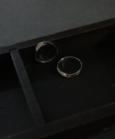 curve diamond ring