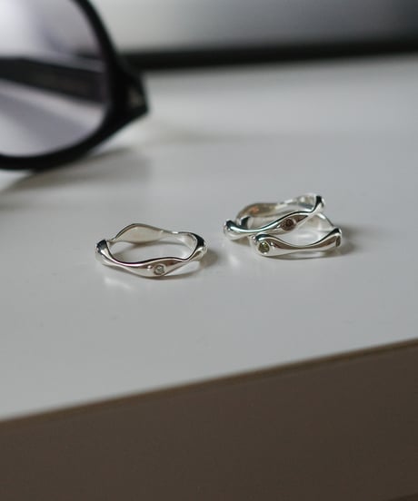 4dot cz ring