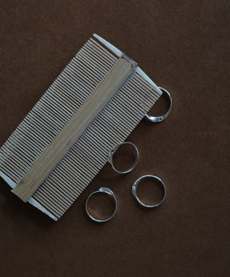 curve diamond ring
