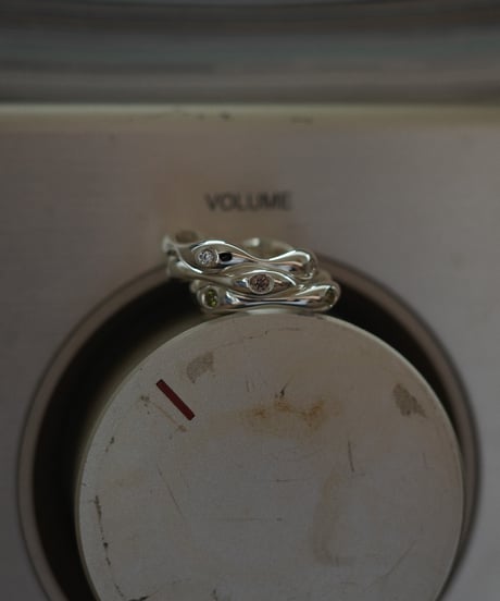4dot cz ring