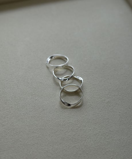 curve diamond ring