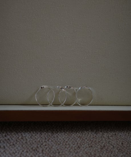 curve diamond ring