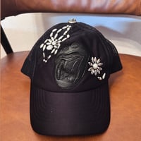 ®︎ studs cap