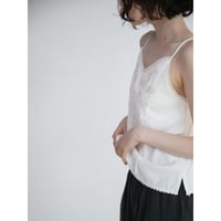 《予約販売》embroidery satin camisole/2colors_nt2668