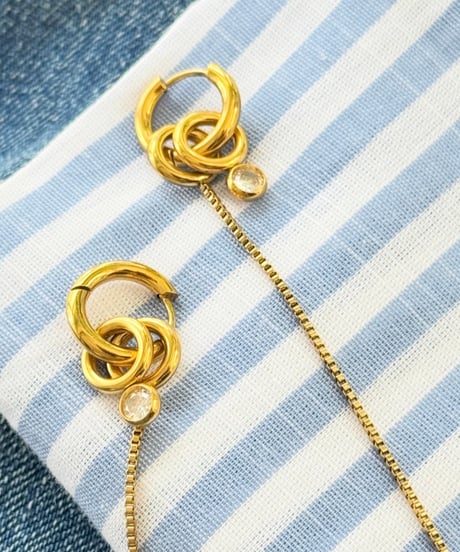 ロングチェーンピアス