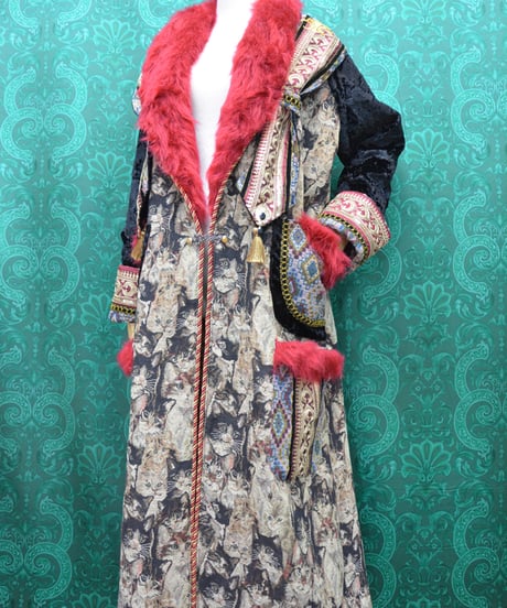 kki.2755　MISTRESS OF CATS GOWN。