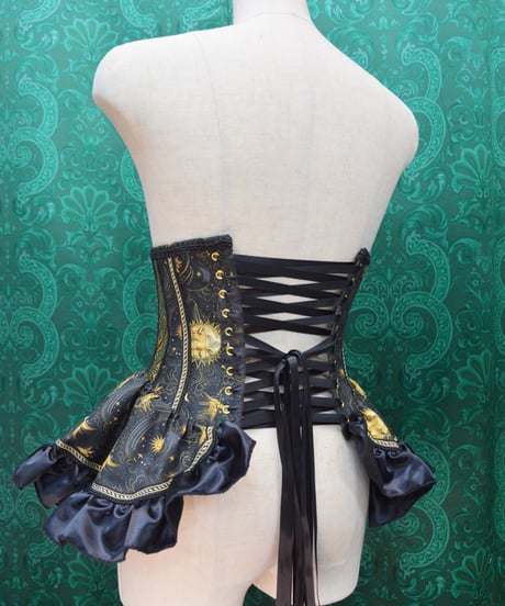 kki.2743　Midnight Carnival フリルウエストコルセット。