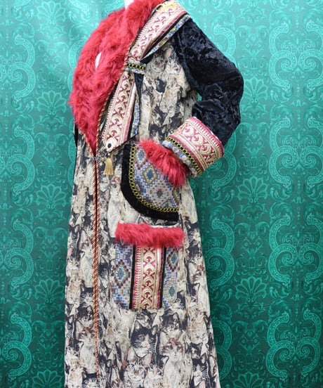 kki.2755　MISTRESS OF CATS GOWN。