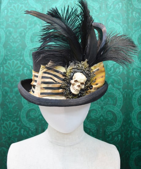 kki.2754　VOODOO STRIPE MOURNING HAT。