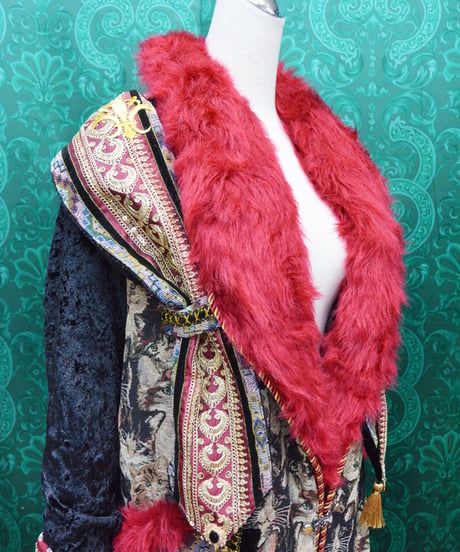 kki.2755　MISTRESS OF CATS GOWN。