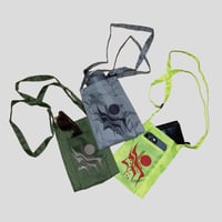 CONIVINIENCE POUCH