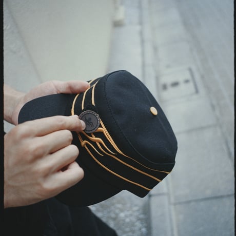 PILLBOX CAP (Black/Yellow)