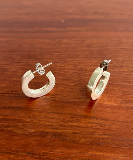 シルバー　ピアス
