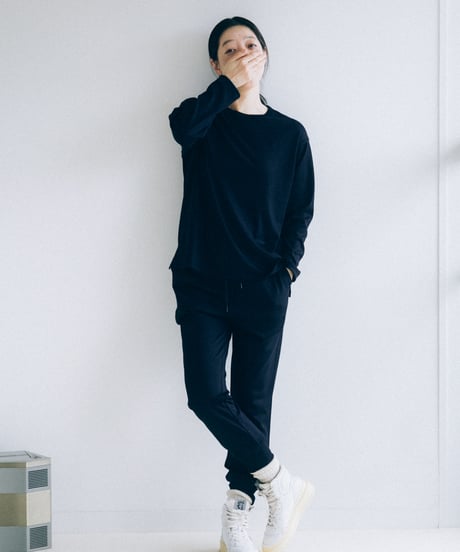 -M-［medium］スーパーウールパンツ  Phoebe / ネイビー