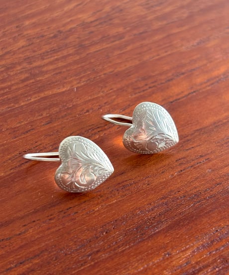 シルバーピアス　ハート