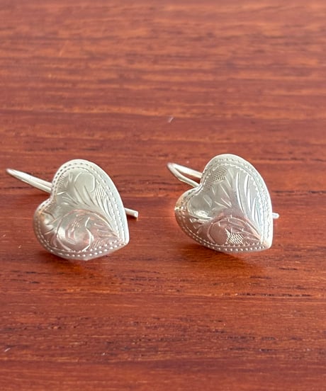 シルバーピアス　ハート