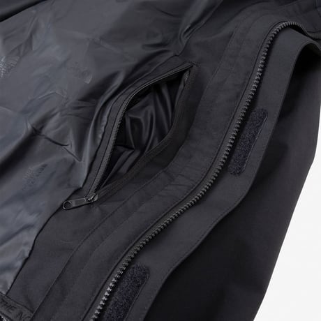 THE NORTH FACE / Mountain Jacket (Black)