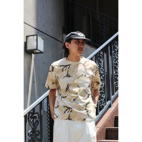 EVISEN SKATEBOARDSゑ®︎ | E LOGO CAMO TEE (Sand Camo)