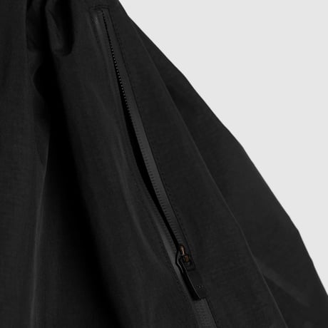 VICTORIA HK / QH DAYPACK (BLACK)