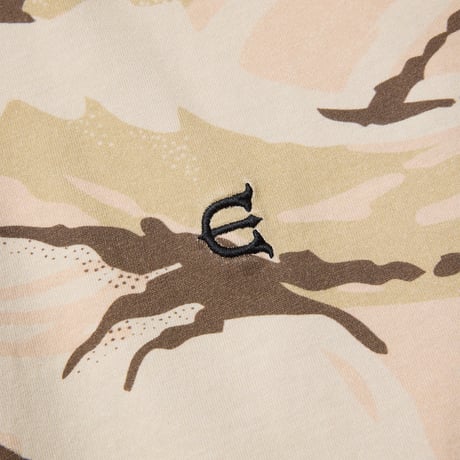 EVISEN SKATEBOARDSゑ®︎ | E LOGO CAMO TEE (Sand Camo)