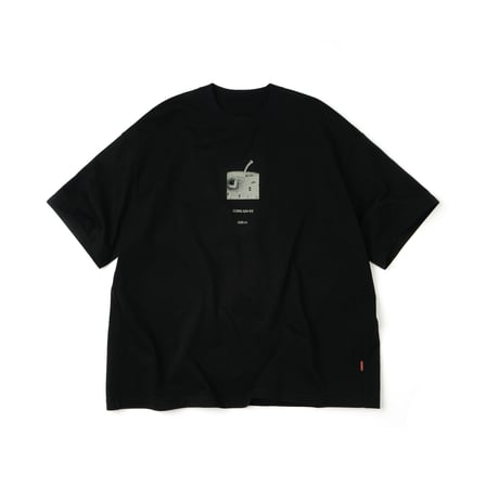 GOOPiMADE |  GRC-3 Mechanical Apple Graphic Tee (Black)