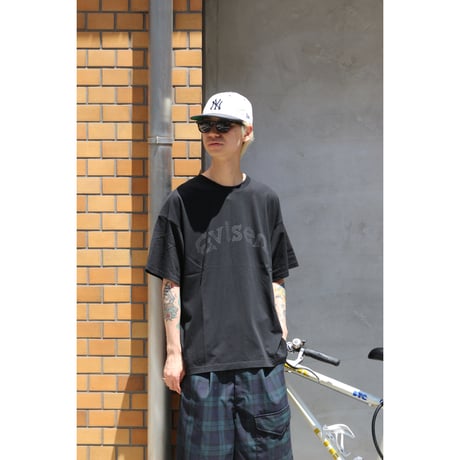 EVISEN SKATEBOARDSゑ®︎ | ARCH LOGO TEE (Black)