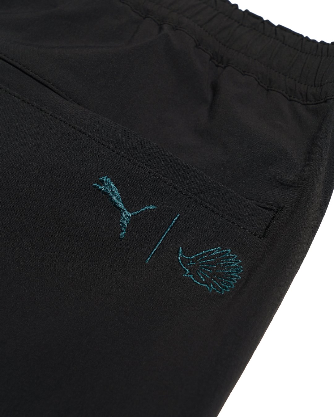 Puma × CLUBHAUS Shorts - Puma Black/Dark Green