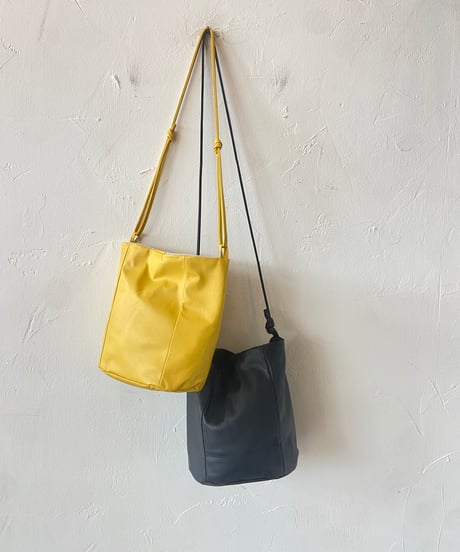 <unisex>Ampersand(アンパサンド) ウォッシャブルレザー　バケツショルダーバッグ()●送料無料●