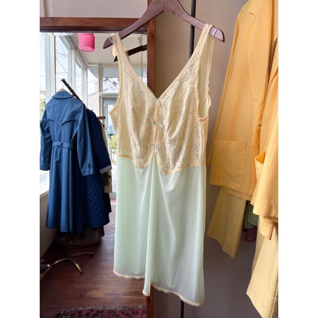 lace design dress