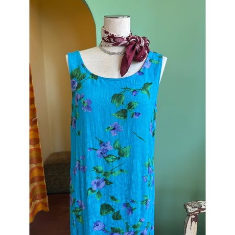 sleeveless long dress