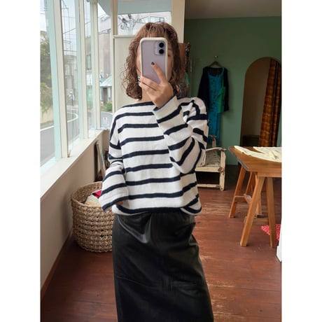 border sweater 　⚪️