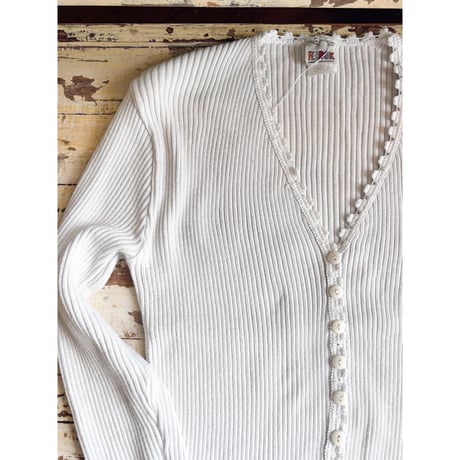 frill design knit tops