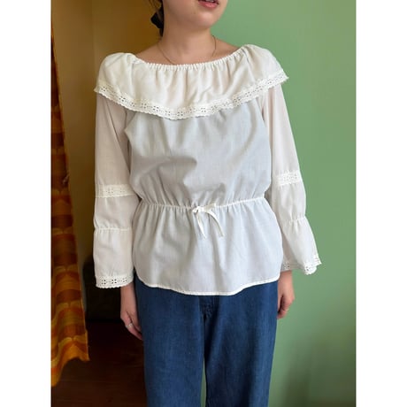 design collar blouse