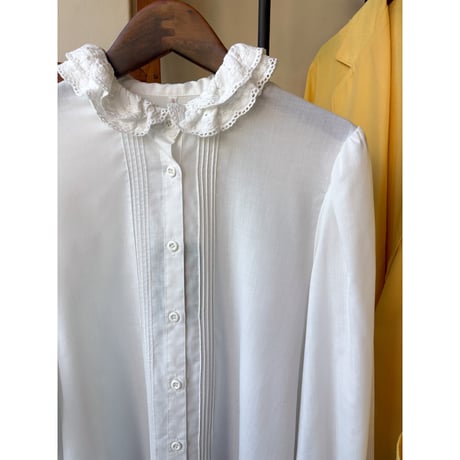 frill design blouse