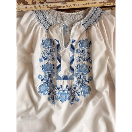 embroidery tunic ⚪️